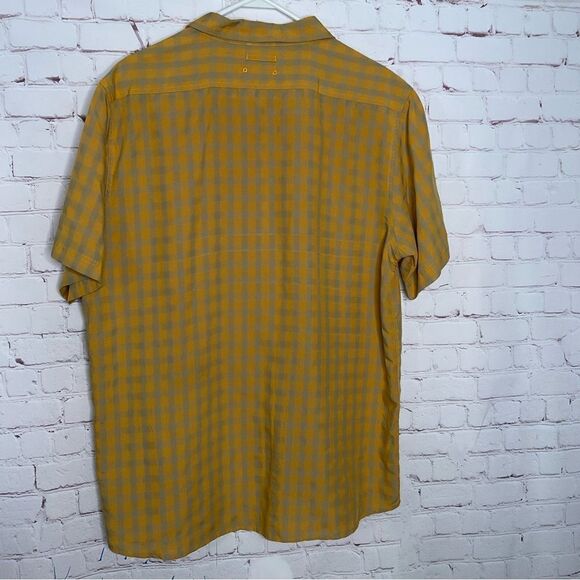 The North Face‎ Men's Yellow Plaid Button Up Shirt Size XL Pocket Front Hiking - Picture 6 of 12
